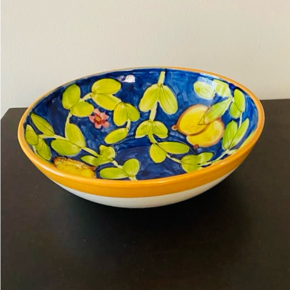 Vintage Bowl hand painted Italian inspired by Tuscan ceramics. Yapacunchi.